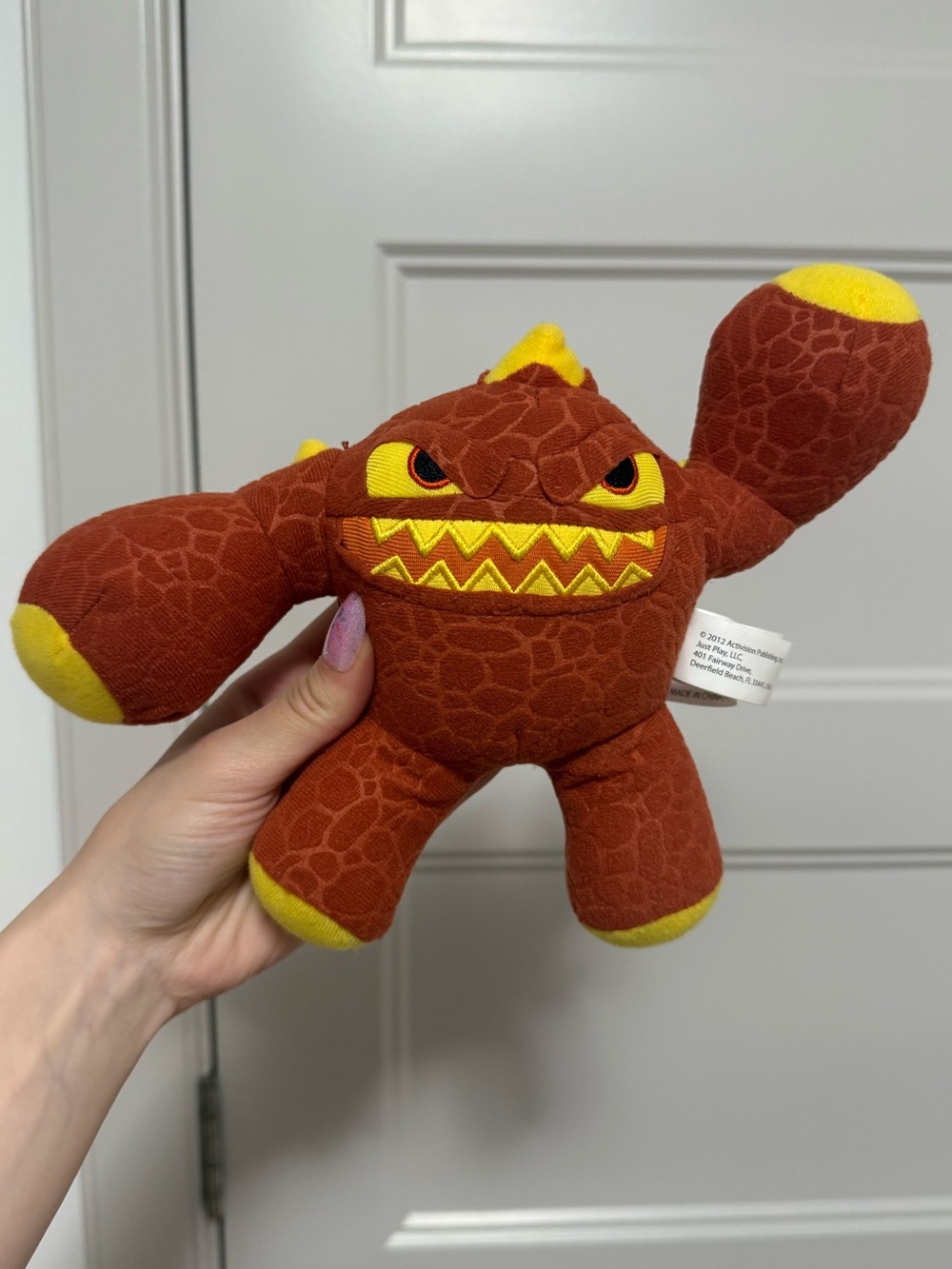 Skylanders Giants Eruptor Plush